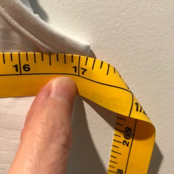 NWT ATHLETA Bright White Cap Sleeve Perforated Pacifica II Zip-Neck Tank Small - Picture 6 of 6